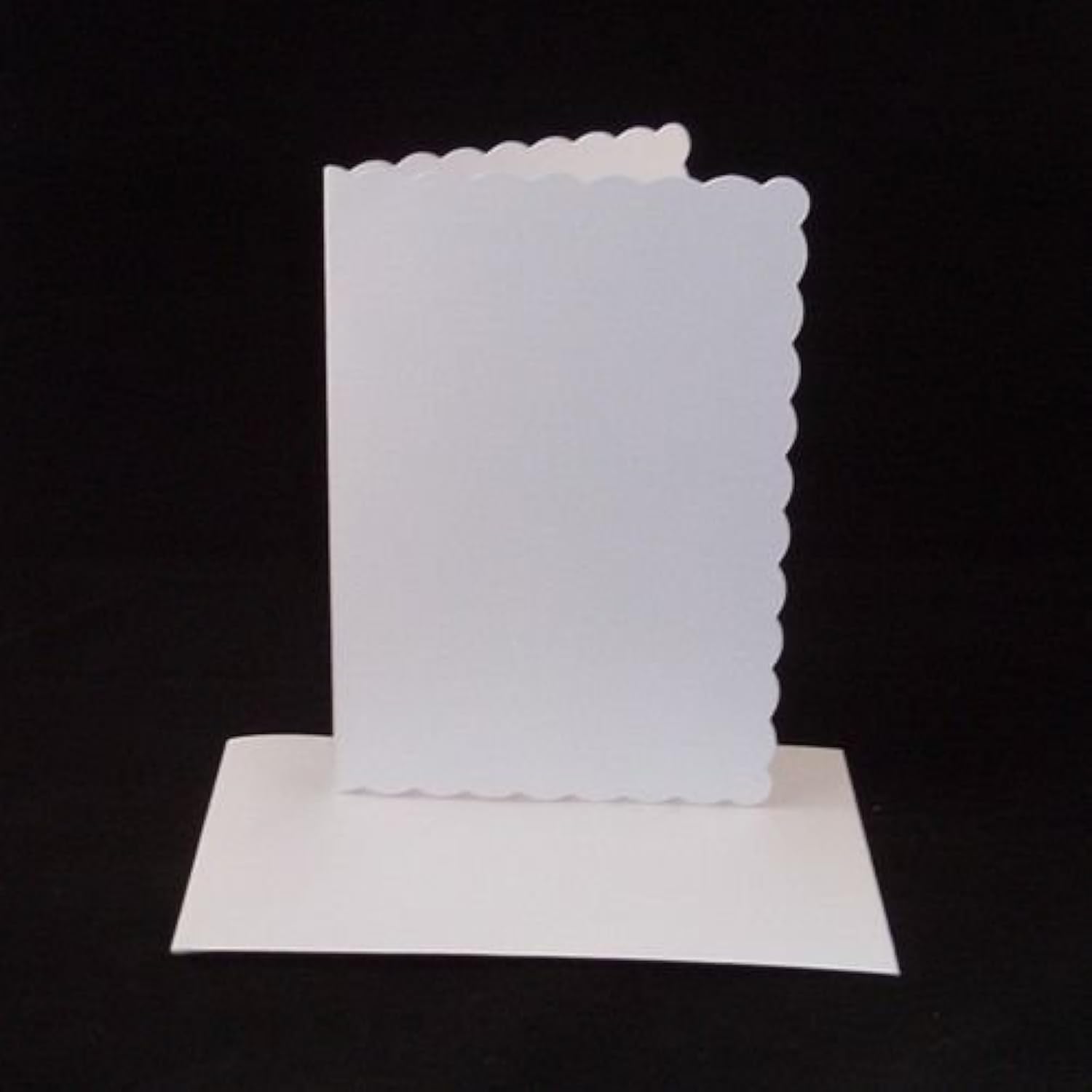 10 x A5 White Scalloped Card Blanks with White Envelopes