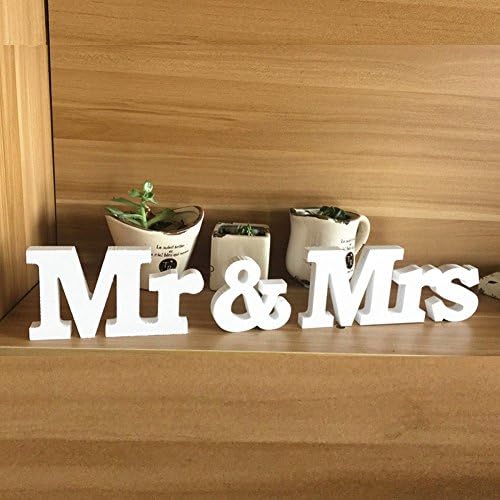 Totoo White Wooden Mr and Mrs Signs Wedding Present for Party Table Top Dinner Decoration, Display Stand Figures, Home Wall