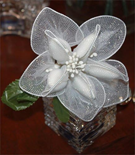 Amazon Com Jordan Almonds Flower Bouquet Wedding With Confetti Favors In Calla Lily Design Set Of 10 Favors Home Kitchen