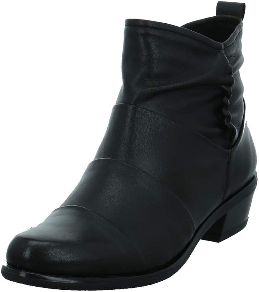 ladies short boots size 4