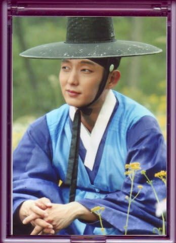 Amazon イ ジュンギ 韓国製 手鏡 ミラー 開閉式 E イルジメ 一枝梅 アイドル 芸能人グッズ 通販