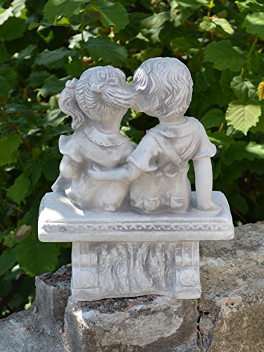 gartendekoparadies.de Wunderschöne Steinfigur Mädchen und Junge auf Einer Bank aus Steinguss, frostfest – Bild 5