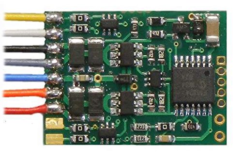 D13WP 4-FUNCTION DCC CONTROL DECODER W/8-PIN DCC PLUG -- 1.03 X .63 X .185