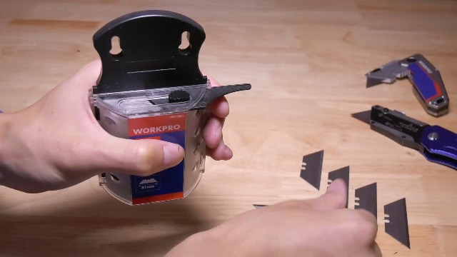 4 WORKPRO+Utility+Blades+Dispenser+100+pack