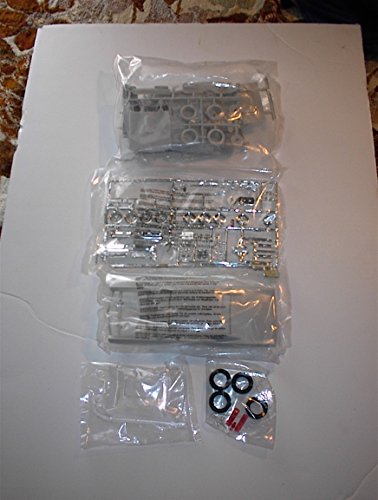 #38491 AMT/Ertl Muscle 1967 Pontiac GTO 1/25 Scale Plastic Model Kit,Needs Assembly