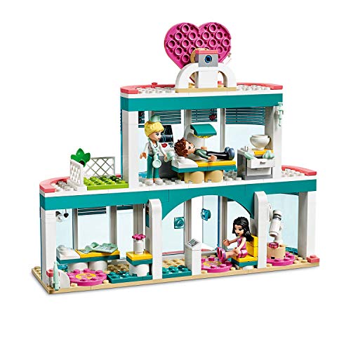 LEGO 41394 Friends Krankenhaus von Heartlake City, Spielzeug ab 6 Jahren mit Mini Puppe Emma und Krankenwagen – Bild 4