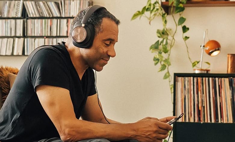 DALI IO-12 Over-The-Ear Wireless/Wired Hi-Fi Headphones with ANC, Bluetooth AptX & Patented SMC Driver Technology, 35 Hours Battery Life