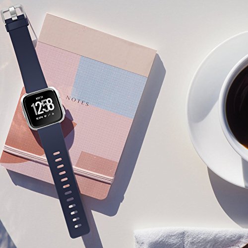 fitbit versa navy band