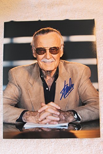 STAN LEE SIGNED PHOTO 11x14 WITH PROOF MARVEL