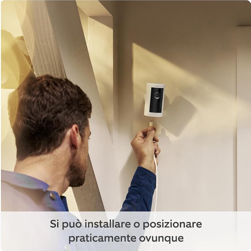 Videocamera esterna Plus plug-in (Outdoor Camera Plus Ultimo modello) Video 2K grandangolare Videocamera di sicurezza wireless fai-da-te | Prova gratuita di 30 giorni piano d'abbonamento Ring