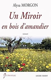Un  miroir en bois d'amandier