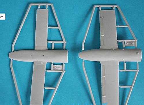 White Knight & SS1 1/72 Amodel 72201