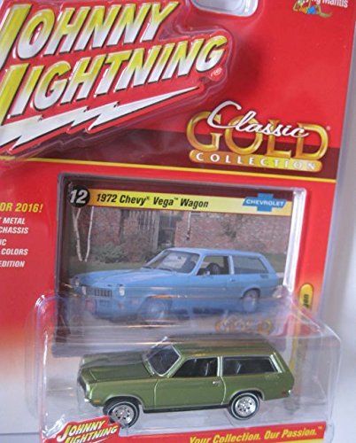 Johnny Lightning 2016 WHITE LIGHTNING CHASE Classic Gold Collection 1972 Chevy Vega Wagon #12