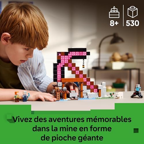 Minecraft La Mine en Forme de Pioche - Jouet de Construction Interactif - Figurines d'Alex, d'un Mineur & d'un Vagabond sur Araignée - Cadeau Collector pour Gamer, Garçon ou Fille dès 8 ans 21277
