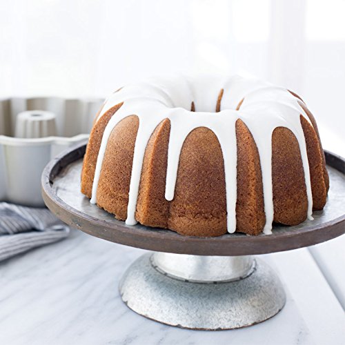 Tube Pan vs Bundt Pan What's The Difference? KitchenSanity