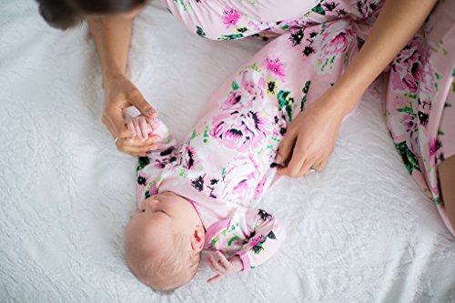Baby Be Mine Mommy & Me Delivery Robe with Matching Baby Receiving Gown & Hat Set (S/M pre Pregnancy 2-10, Amelia)