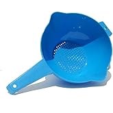 Tupperware 2 Quart Colander Strainer with Handle in Blue