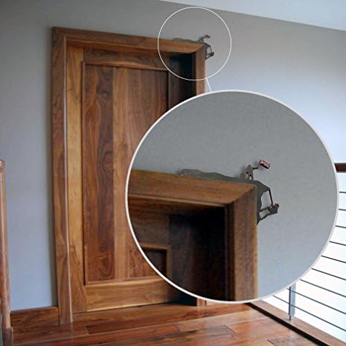 Fun and Creative Door Frame Decoration Elements - Climbers