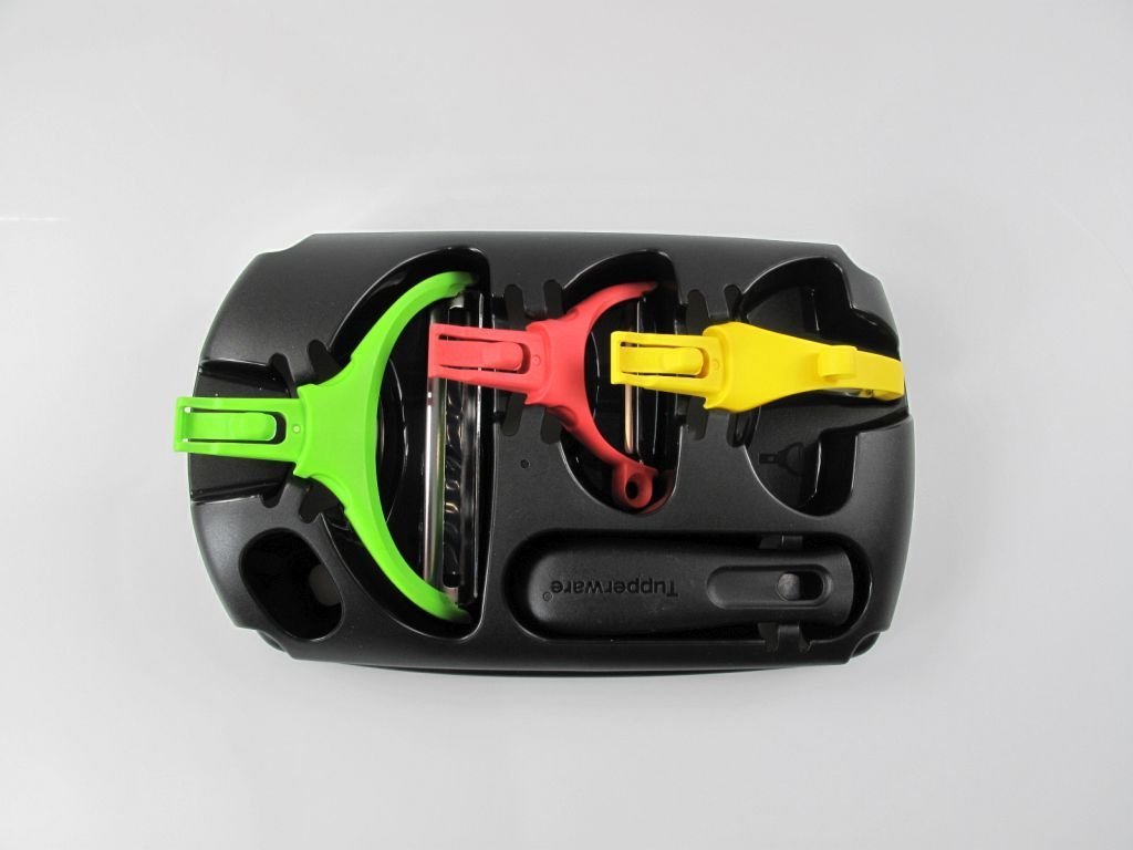 TUPPERWARE peeler - attack + 3 Attachments, Julienneschaeler Universalschaeler Peel fix