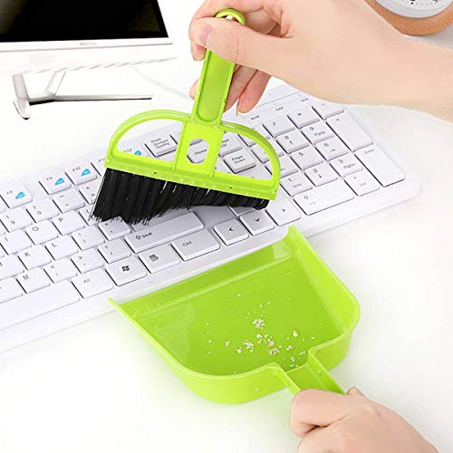 Practical Plastic Mini Broom and Dustpan Set for Desktop Pets Nest Cage Cleaning (Green)