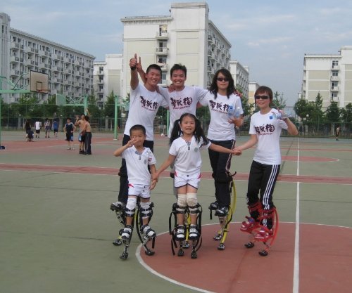 Adult Kangaroo Shoes Jumping Stilts Fitness Exercise (200-242lbs/90~110kg) Bouncing shoes (black) (Renewed) - Thumbnail 5