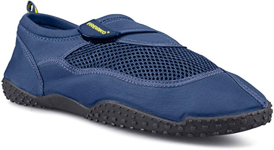 mens water shoes size 13