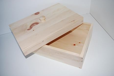 Brotkasten aus Zirbenholz mit Holzknopf