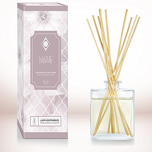 Luxe Home Holiday Cranberry Reed Diffuser Sticks Set | Christmas Fragrance Oil & Home Decor | Black Currant, Cinnamon & Sandalwood | Perfect Home Gift Idea