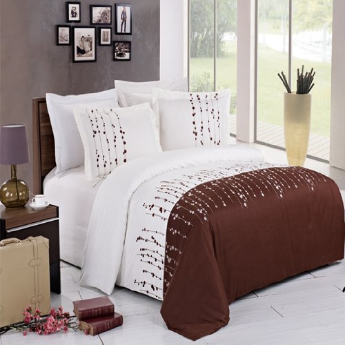 LUXURIOUS Wrinkle Free Ellis Embroidered 4 Piece (4PC) Queen Size COMFORTER SET . Includes Super Soft All Season White Down Alternative Comforter