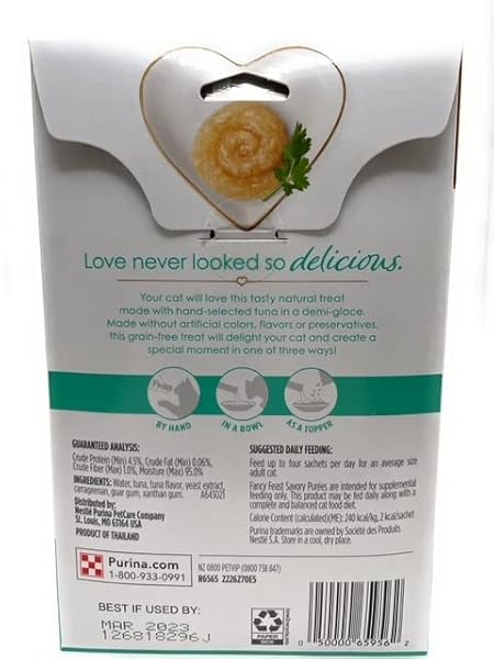 FANCY FEAST SAVORY PURÉE NATURALS WITH NATURAL TUNA IN A DEMI-GLACE CAT TREATS