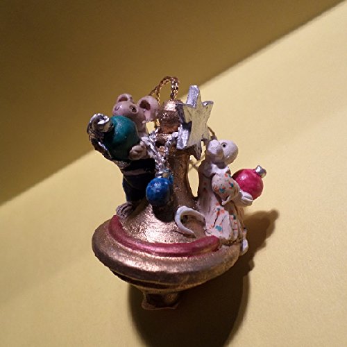 Pennywhistle Lane ** Mice Decorating Toy Top (Orn.) ** 655422.1