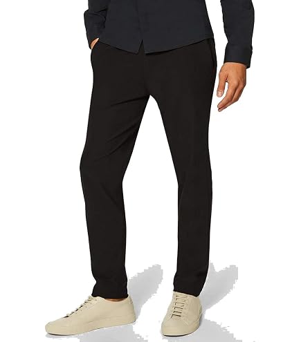 lululemon mens dress pants Men's Athletic Crushing) technology uses an ergonomic gusset to remove tension from the crotch of our pants so you can move in comfort Lululemon Men's ABC Pant Classic