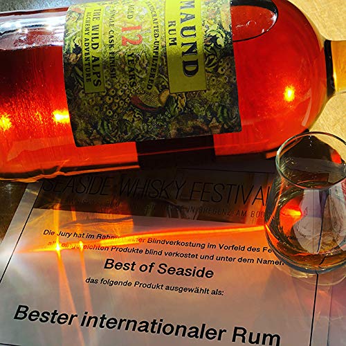 MAUND RUM "12 YEARS“ Ein vielfach ausgezeichneter Blend von 12 Jahre in der Karibik in Bourbonfässern gereiftem Jamaica Rum mit einem „Alpine Finishing“. 1.500 ml Flasche in Geschenkkarton) – Bild 7