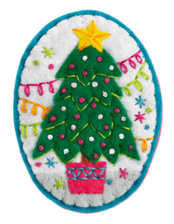 Hawthorn Handmade 'Merry Christmas' Felt Craft Brooch Kit. Christmas Craft Kits for Adults, with Wool Felt Sheets, Embroidery Thread, Embroidery Needle, Instructions & More. Christmas Craft Gifts.