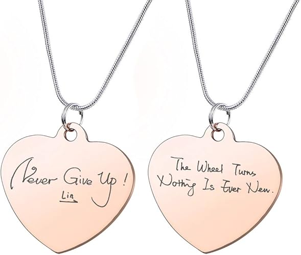 Amazon ホーアムアイ Hooami 手書き文字やイラストをそのまま彫刻 プレート ハート ネックレス キーホルダー両用 メッセージ カスタマイズ ローズゴールド 33x34mm キーホルダー 通販
