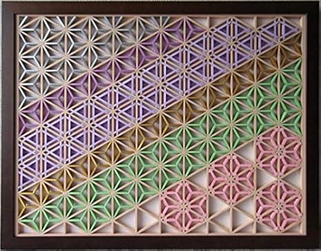 Amazon 組子色彩葉 冬から春へ 和風アートパネル インテリアパネル 和モダン モダンアート パネルアート 和柄 組子細工 壁掛け 壁飾り 玄関 リビング おしゃれ 幾何学模様 お洒落 落ち着き 新築 人気 お祝いに最適 横54cm 縦42cm アクリル仕様 額装でいつまでも