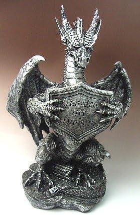 Amazon 龍の置物 超ビッグサイズ全長６０センチ ドラゴン 竜 がお守りのエンブレムを持っています 置物 オブジェ