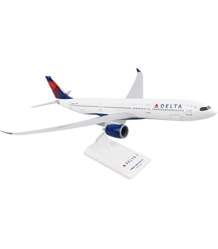 Amazon.com: Skymarks Delta Air Lines Boeing 767-300 Model Airplane