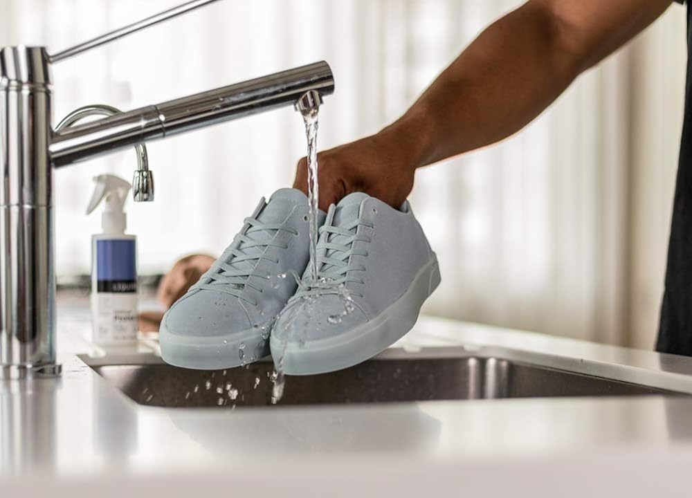 Liquiproof LABS Premium Protector Spray 125ml - long lasting waterproof and stain protection for leather, suede, nubuck, sheepskin and fabrics. For use on shoes, handbags, trainers, boots, clothes etc: Shoes