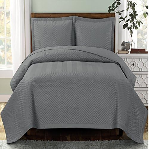 Deluxe Gray Chervon Oversized Bedspread Set. Feels Like Silk Against Your Skin for a Luxurious Night's Rest. Bed Cover Quilt 3 Pieces California King Set