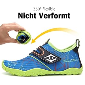SAGUARO Badeschuhe Kinder Aquaschuhe Schnell Trocknend Schwimmschuhe Wasserschuhe rutschfest Strandschuhe Surf Tauchschuhe für Jungen Mädchen St.2 Blau, Gr.25 EU 3 Schnorchelmasken 51m8k0yo1RL. SS300 Obermaterial: Elastisches Mesh + 3D-Offsetdruck. Schnelltrockende und atmungsaktiv, nicht stickig.Die Größe dieser Kinderschwimmschuhe sollte eine Nummer kleiner sein, bitte kaufen Sie eine Nummer größer, damit sie bequemer zu tragen sind. Vielen Dank für Ihren Kauf.
Innenmaterial: Mesh + Wabenloch EVA - Elastisch, abnehmbar, atmungsaktiv, schnelltrocknend und weich.
Sohle: Gummi. Die Aqua Schuhe Sohle besteht aus hochwertigem Gummi Material, das rutschfest, verschleißfest und weich. Schützt die Füße vor Seeigel im Meer, scharfe