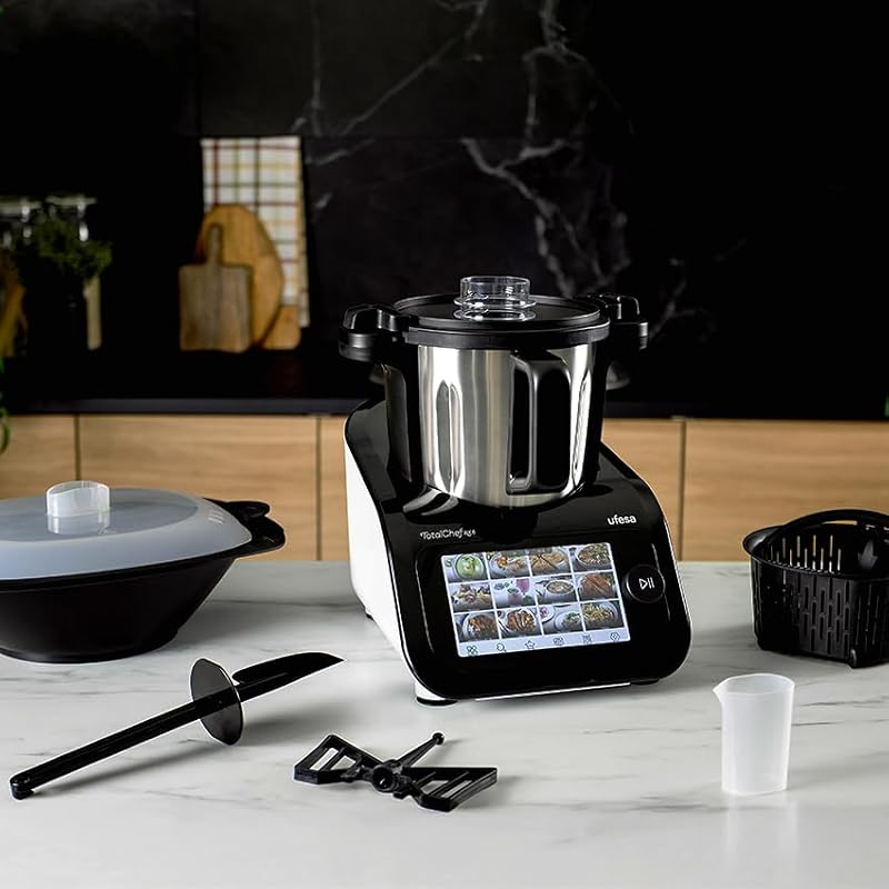 TotalChef RK6 Robot da Cucina Multifunzione Intelligente, Display Digitale 7”, WIFI, 30 Funzioni, Caraffa in Acciaio Inox, 3,5 L, Bilancia Integrata, 15 Programmi, Accessori