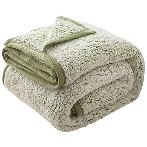 EMME Kuscheldecke 230x270 Fleece Weich Warm Flauschig Salbei Tagesdecke