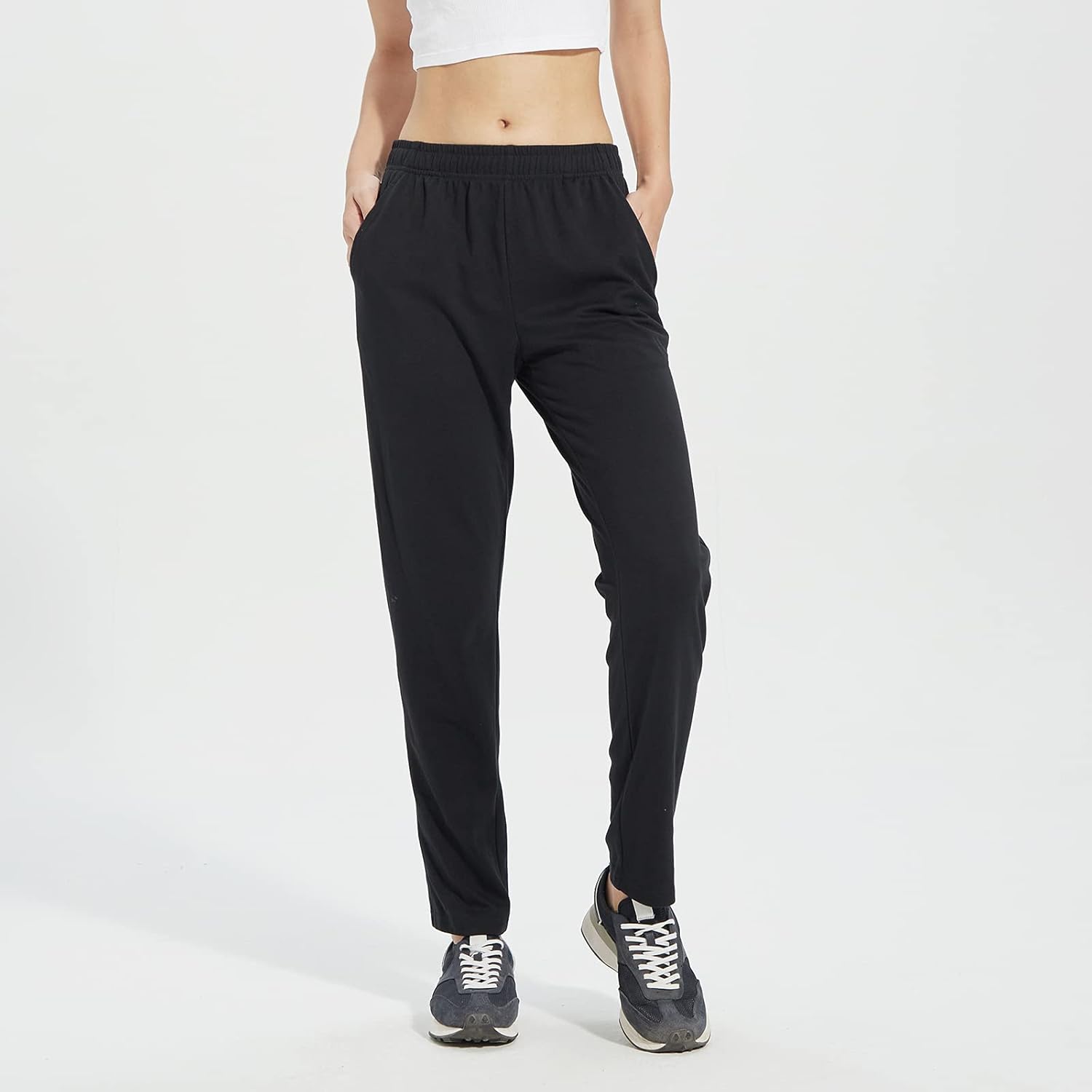 Women's Athletic Sweatpants Casual Running Sports Pants Lightweight Straight Leg Joggers with Pockets: Clothing