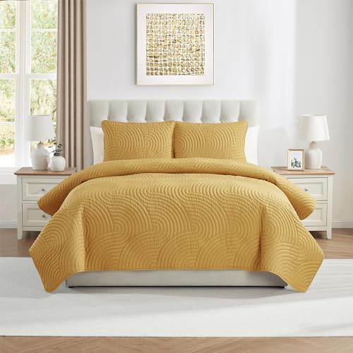 VCNY Home King Size 3-Piece Pinsonic Bedding Set - Sands Gold | Quilt & Matchin…
