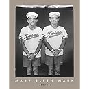 Mary Ellen Mark: Twins (Aperture Monograph)