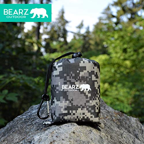 BEARZ Outdoor Pocket Blanket Waterproof Picnic Blanket, Compact