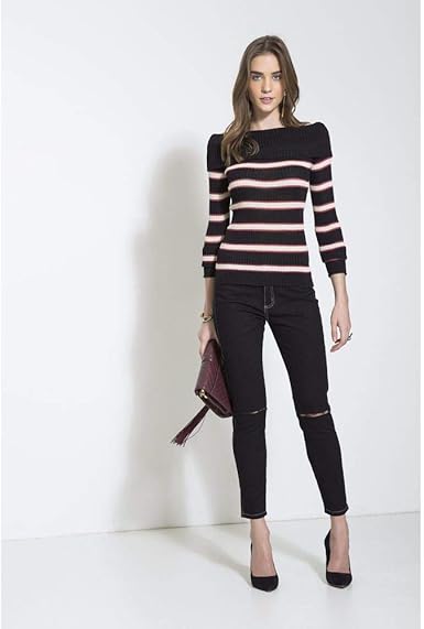 calca preta com corte no joelho