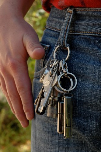 True Utility Key Ring System with 5 Key Shackle
