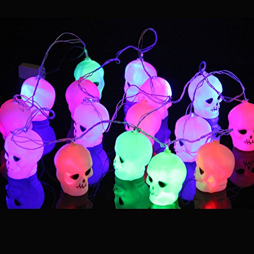 2.5M Hanging Halloween Pumpkin Lantern 3D Plastic Skull String Light 16 LED Skull String Light for Indoor/Outdoor Battery-Powered Holiday Party Garden Christmas Decor (skull)